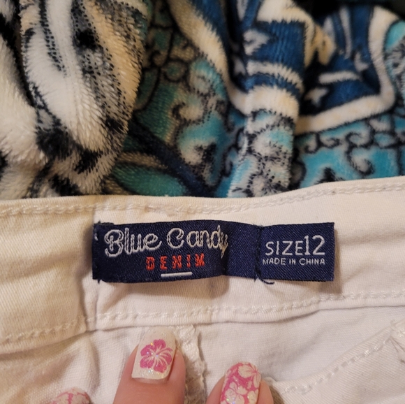 Women's White Jeans. Size 12. Excellent condition! - Picture 4 of 4